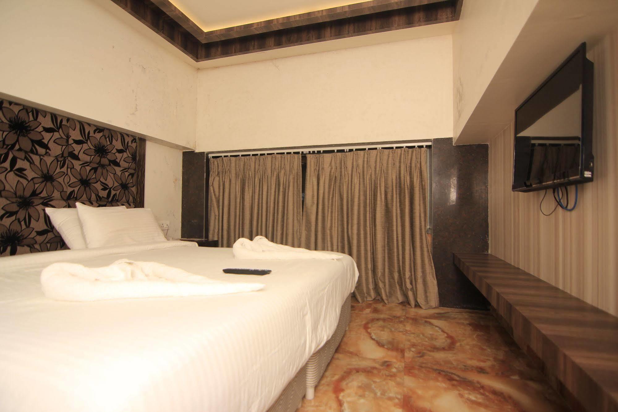 Kumar Resort Lonavala Exterior photo