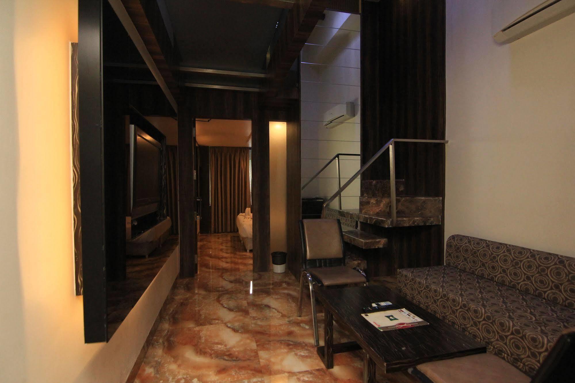 Kumar Resort Lonavala Exterior photo