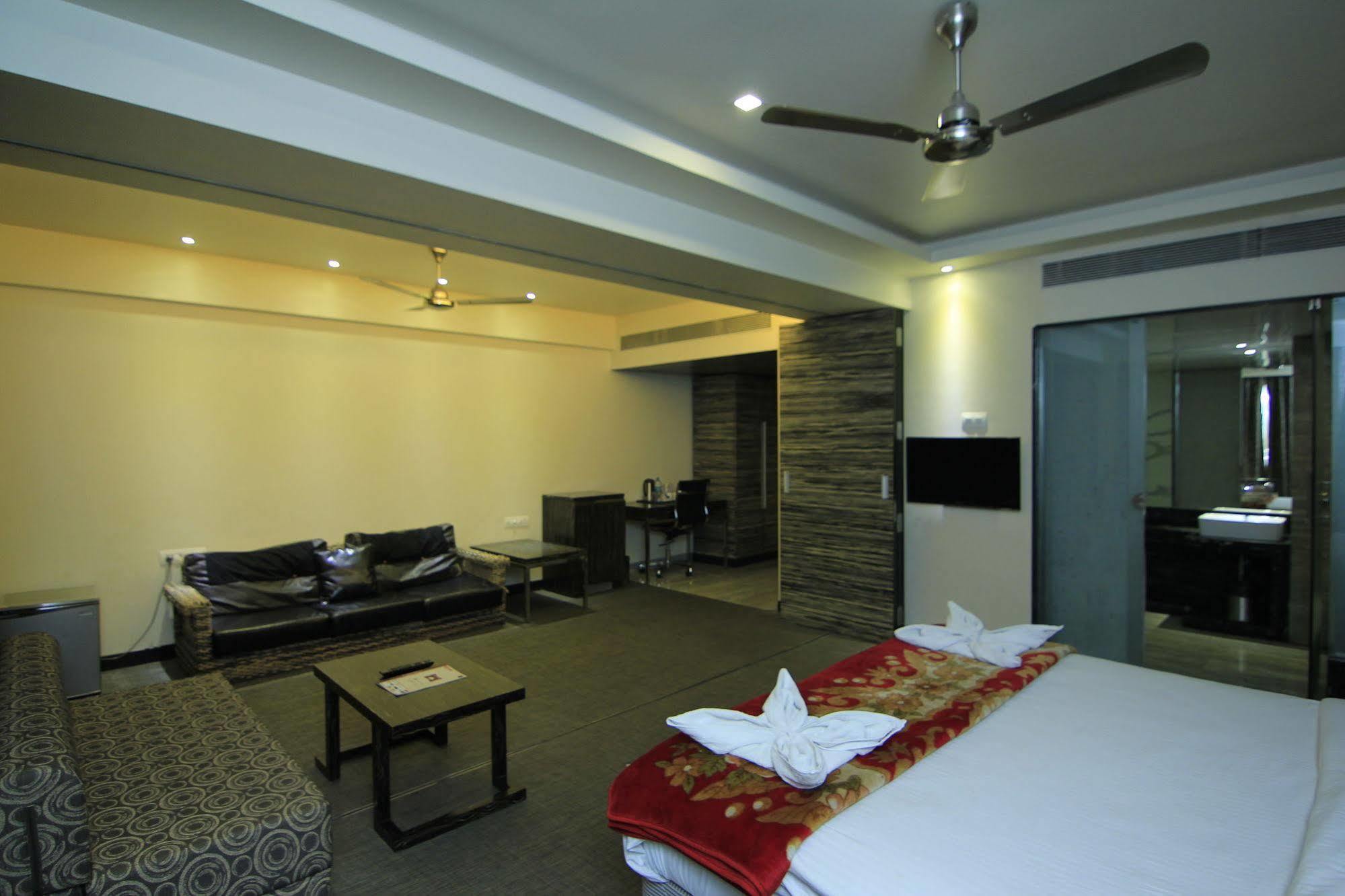 Kumar Resort Lonavala Exterior photo